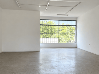 Local Comercial en Renta en Plaza Surti Ahorro. Zona 18 - 2