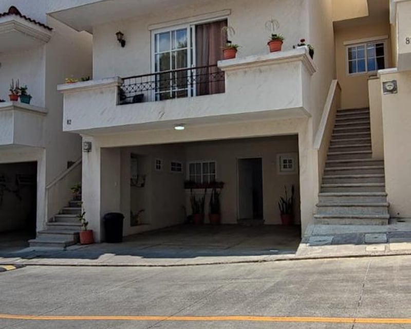 📍 CASA EN VENTA – 3 NIVELES | CONDADO SAN NICOLÁS | Z.4 DE MIXCO