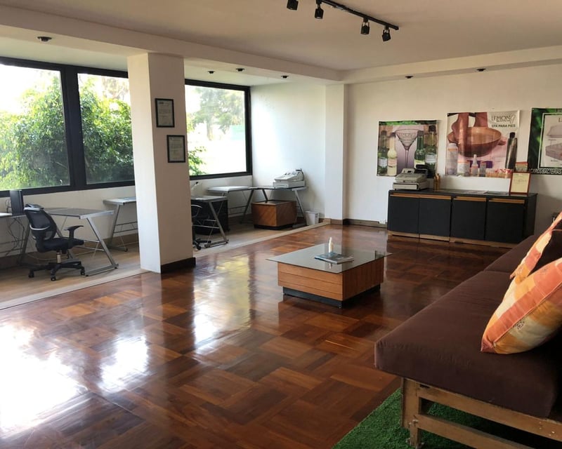 Exclusiva Casa en San Rafael 1 CAES Pegado al Hilton en renta y venta | 5 Habitaciones