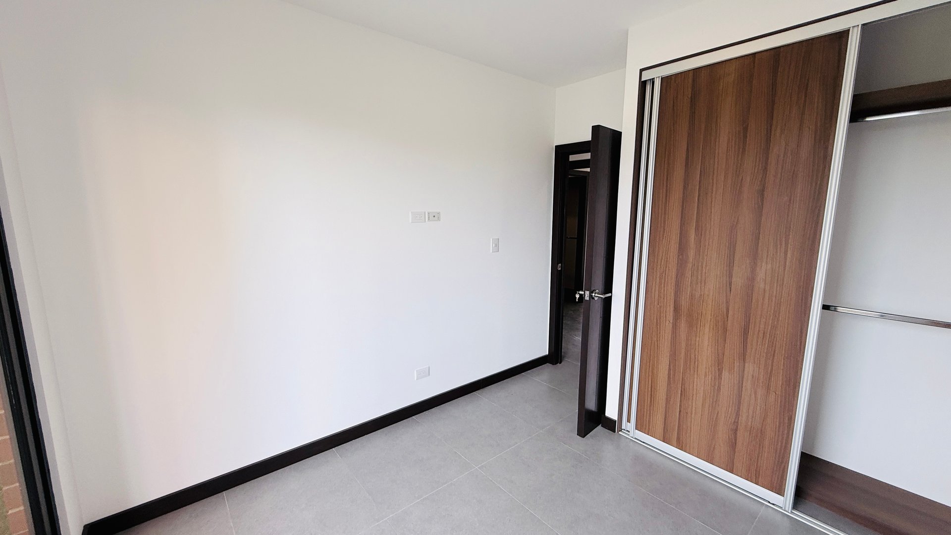 APARTAMENTO PARA ESTRENAR  3 HABS. 119Mts2 EDIF. Arles ZONA 15 - Miniatura 5