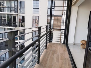 Apartamento en venta de 3 habitaciones, Be14 zona 14 - Image 3