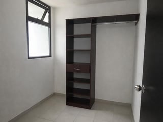 Moderna Casa Townhouse 3 niveles en Condominio Zona 7 Mixco, Guatemala - Image 3