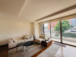 VENTA DE AMPLIO Y CÉNTRICO APARTAMENTO - ARIA, ZONA 10 - 2