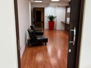 Oficina amueblada en renta, Europlaza zona 14 - 2