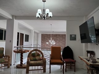 VENTA HERMOSA CASA EN VILLAS DE FLORENCIA, EXCELENTE PRECIO - 2