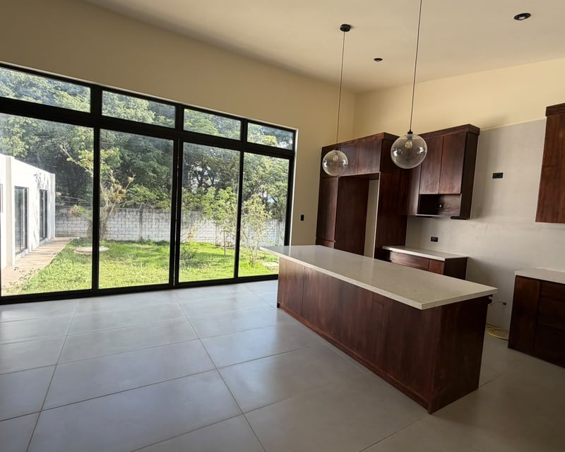 CASA DE UN NIVEL EN CHOACORRAL SAN LUCAS