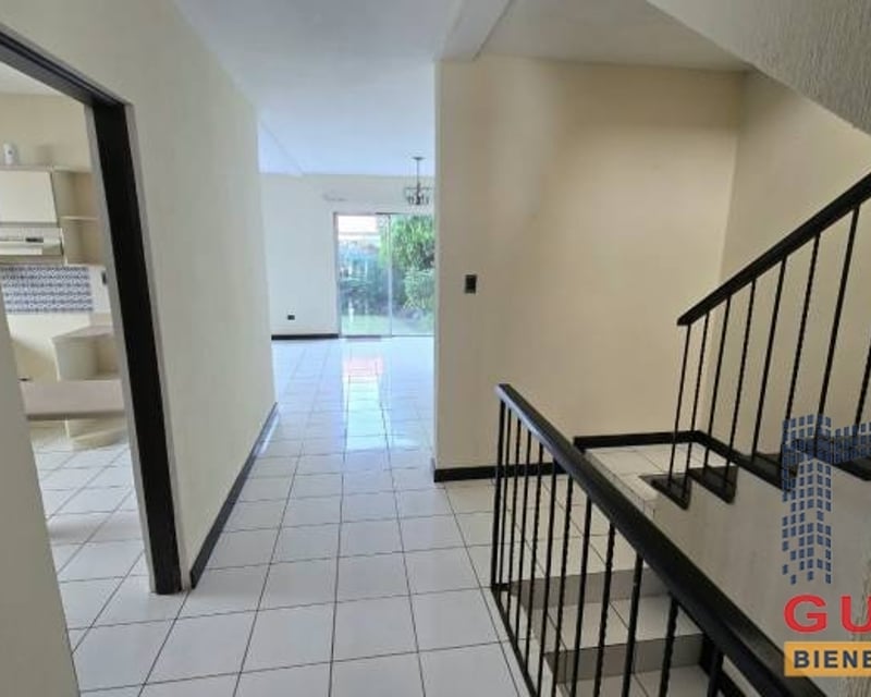 Casa tipo Townhouse en Renta, Zona 16 (R10538)