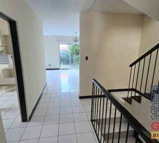 Casa tipo Townhouse en Renta, Zona 16 (R10538)
