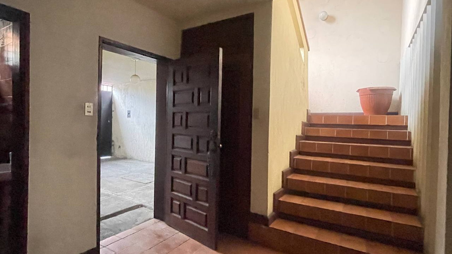 Casa en renta en 3ra avenida zona 2  - Miniatura 3