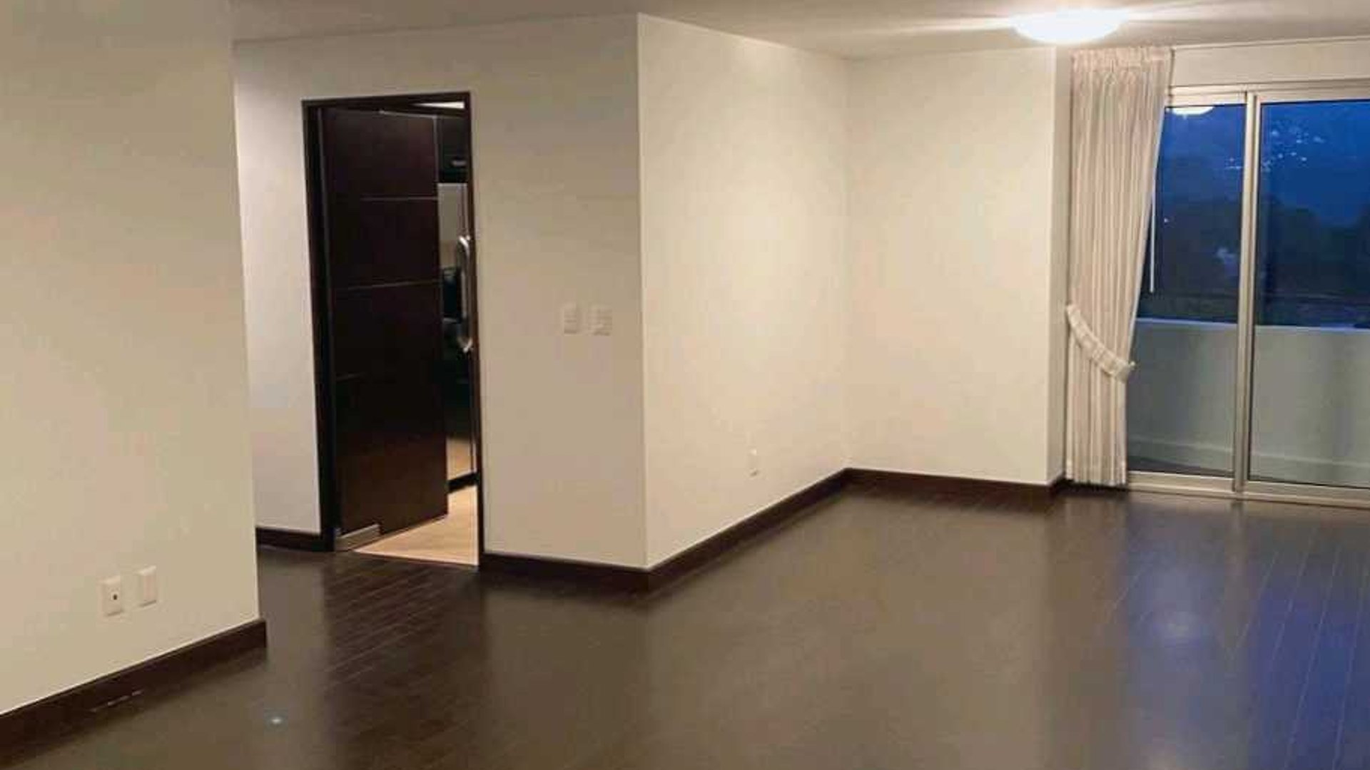 APARTAMENTO EN ALQUILER????Edificio Attica I , Zona 14 - Miniatura 2