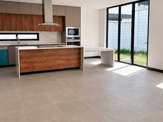 CASA EN VENTA  📍 Exclusivo Condominio Molié, Zona 10 - 4