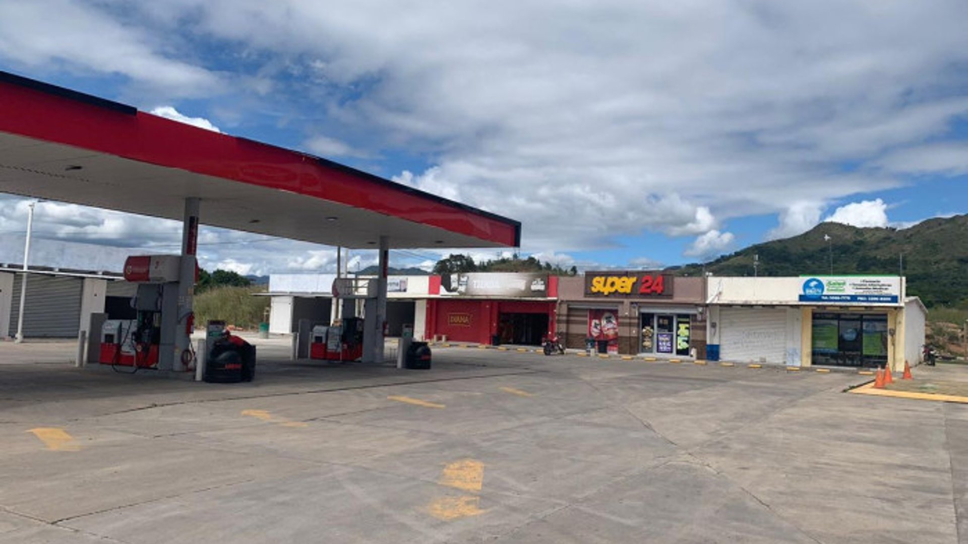 Local de 80m² en renta en Plaza en Carretera a Jutiapa - Miniatura 5