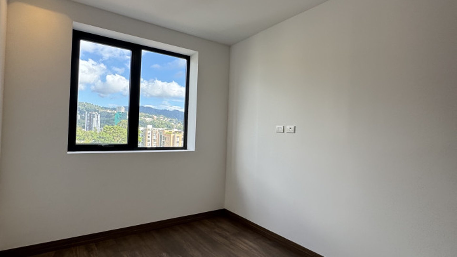 Apartamento en renta Zona 15 Vista Hermosa 2 - Miniatura 3