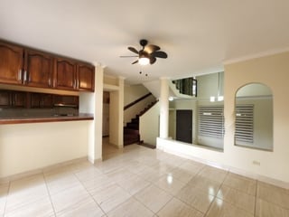 Casa en Venta fuera de garita, por Pinares - 2