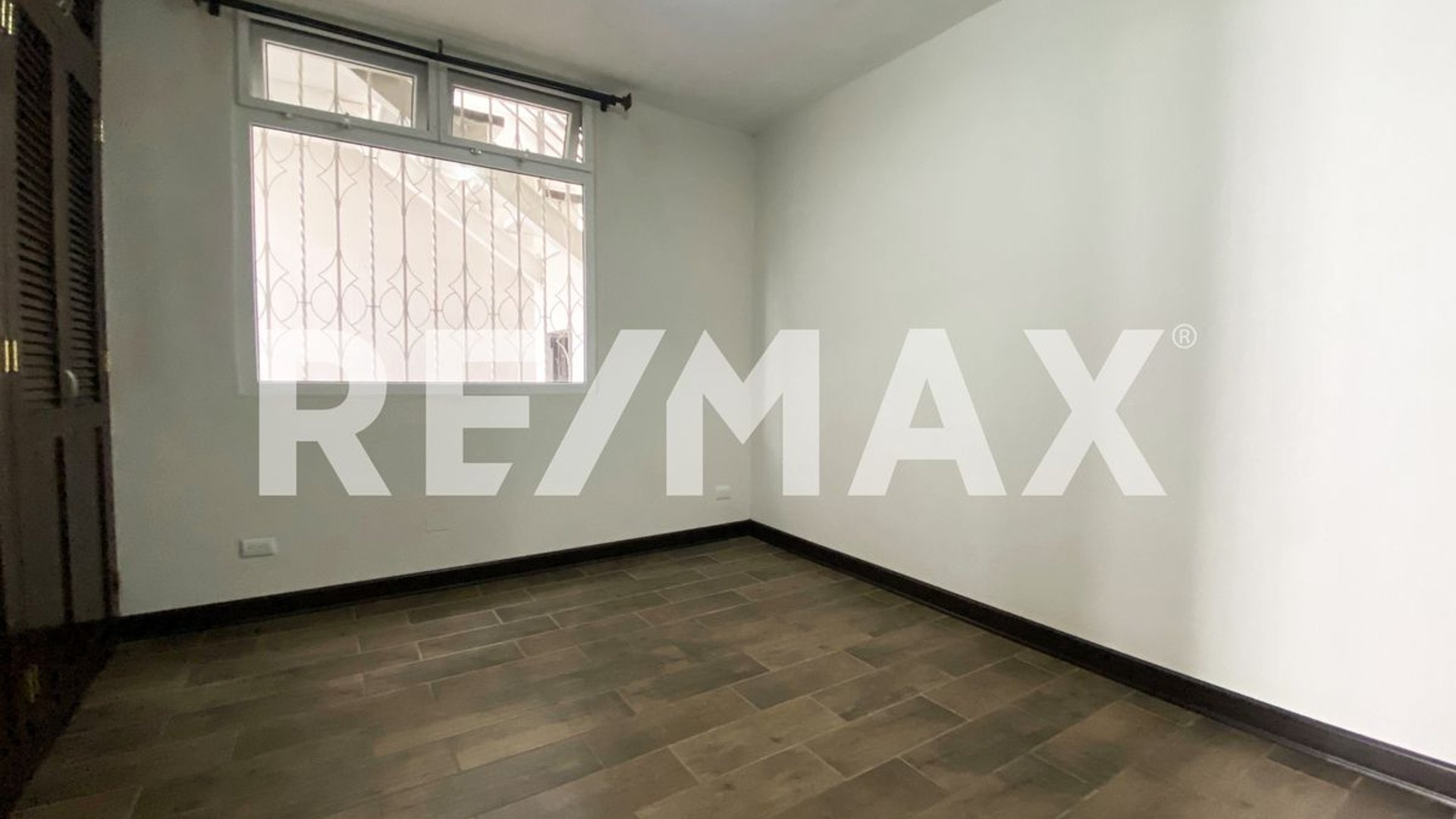 Apartamento Renta | Zona 16 | Residenciales San Carlos - Miniatura 7