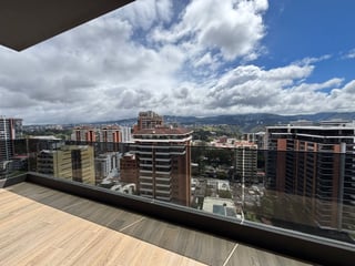 Apartamento de Lujo en Venta en Zona 14 - 5