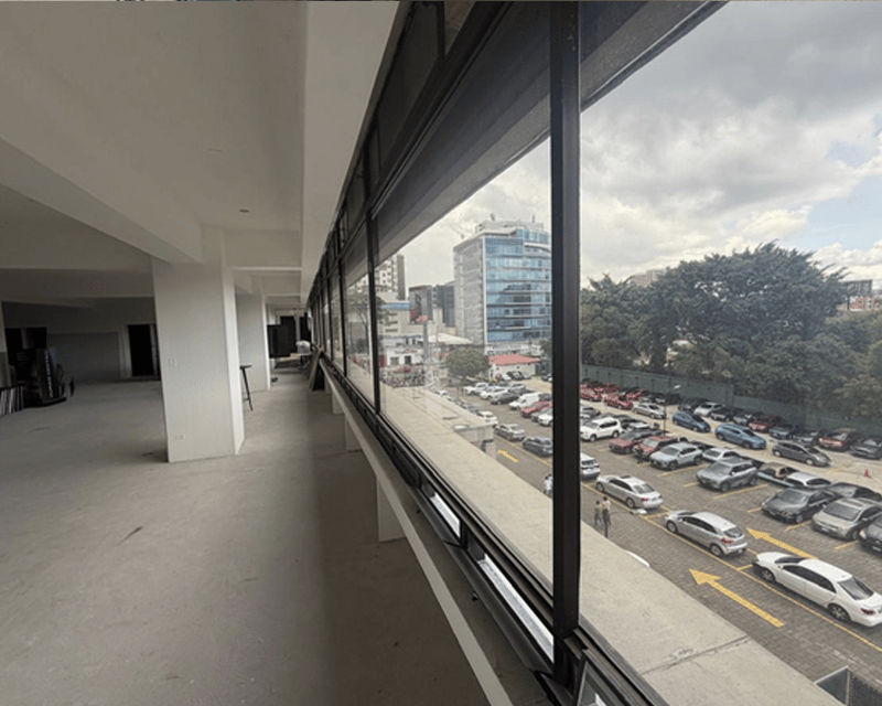 En renta oficina comercial en Zona 10