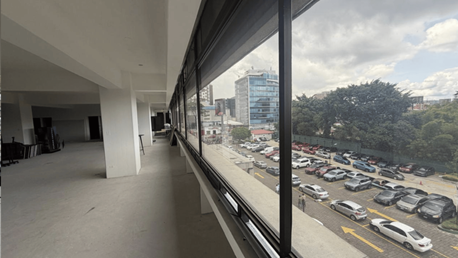En renta oficina comercial en Zona 10