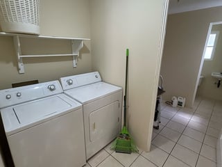 Venta de casa en Villa Venetto Santa Elena Barillas - Image 7