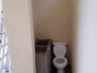 RENTA Local vía transitada Boca del Monte Villa Canales - Image 6