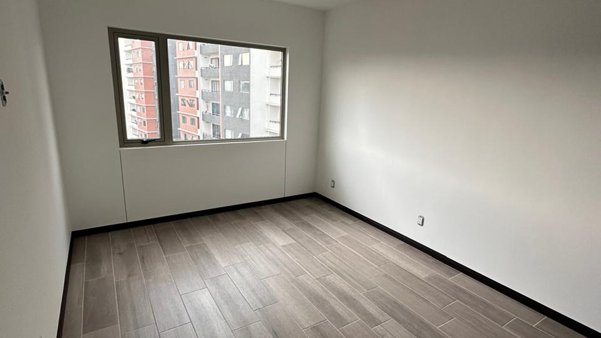 Apartamento en renta, en Zone 14 - Miniatura 10