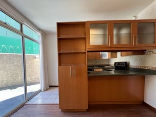 Alquiler de apartamento 2 Dormitorio Primer Nivel en Edificio Zona 13 - Image 3