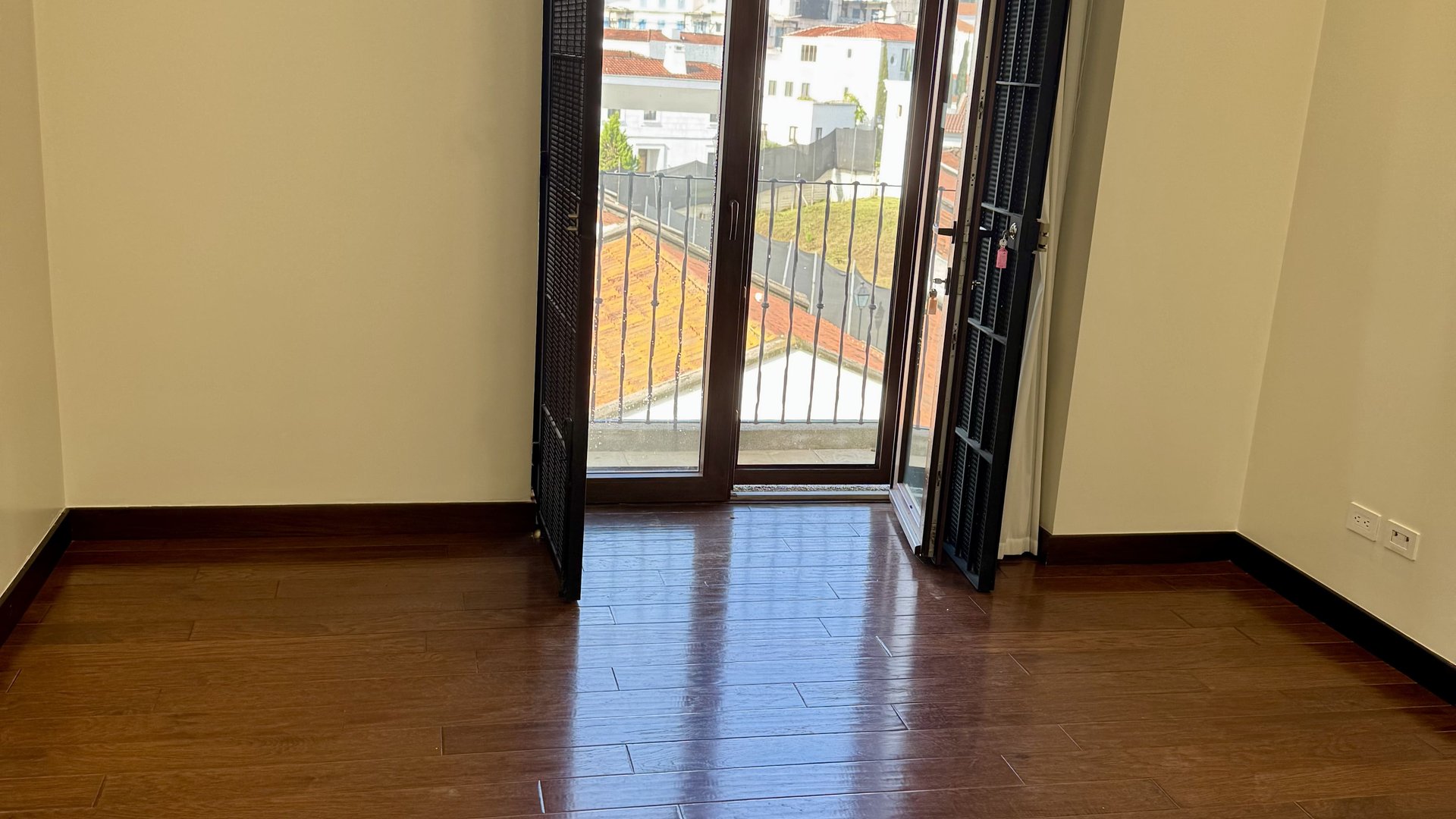 Apartamento en renta zona 16 / Ramblas de Cayalá - Miniatura 10