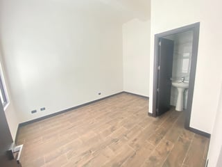 Apartamento en nivel bajo en renta en zona 1 - 3 habitaciones Ref-5999 - 2