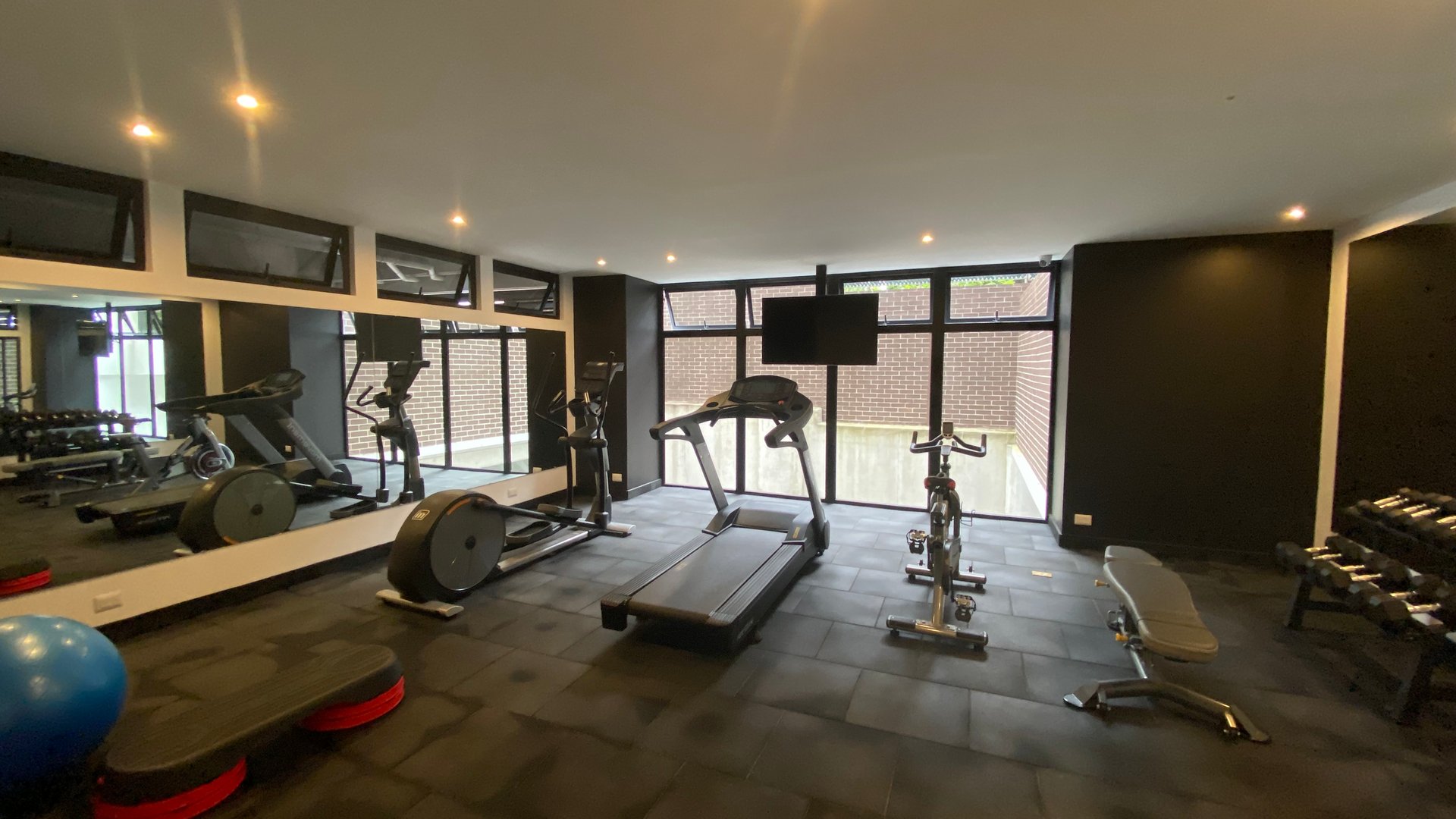 Amplio apartamento en venta zona 16 - Miniatura 16