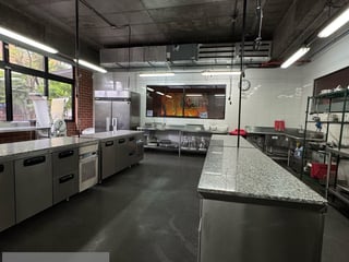 LOCAL IDEAL RESTAURANTE  EN RENTA 4 GRADOS NORTE , zona 4 - Image 2