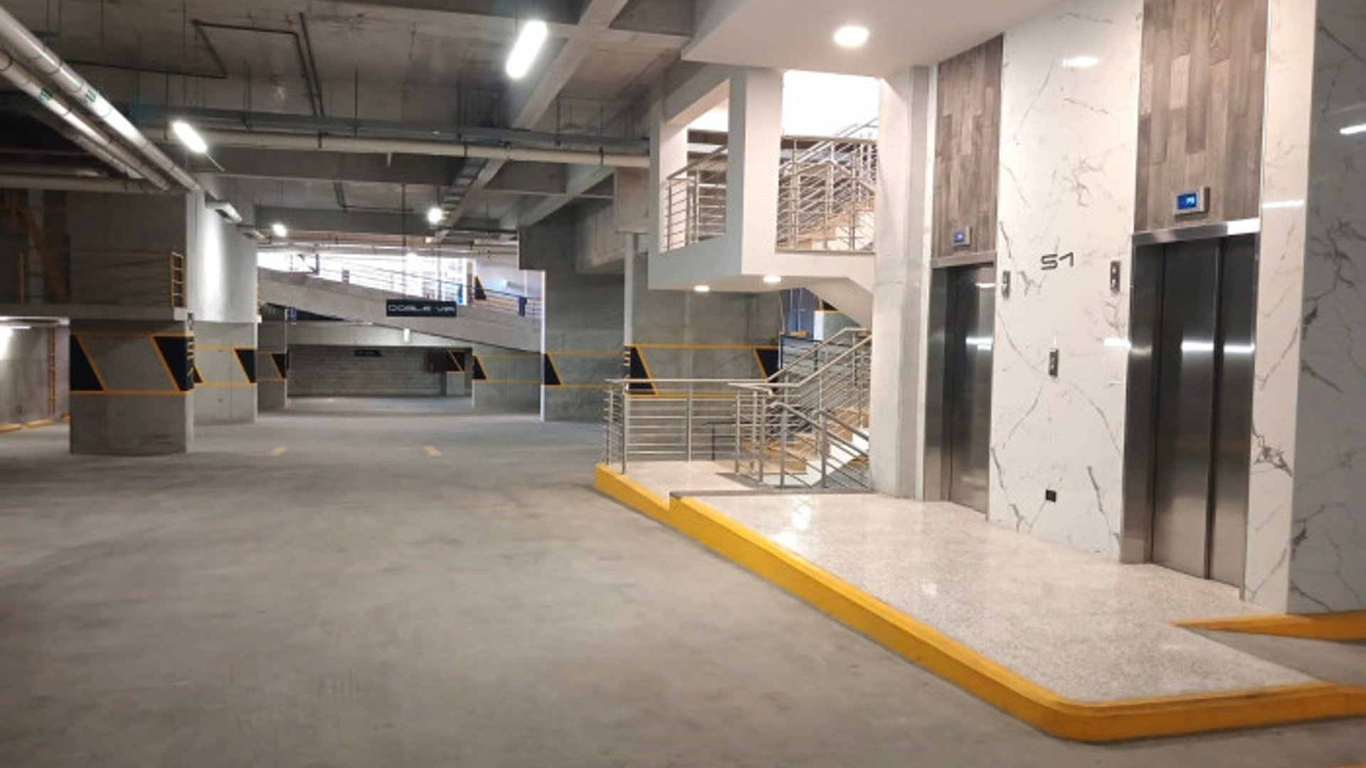 Edificio en Alquiler en zona 10 - Por estrenar !! - Miniatura 26