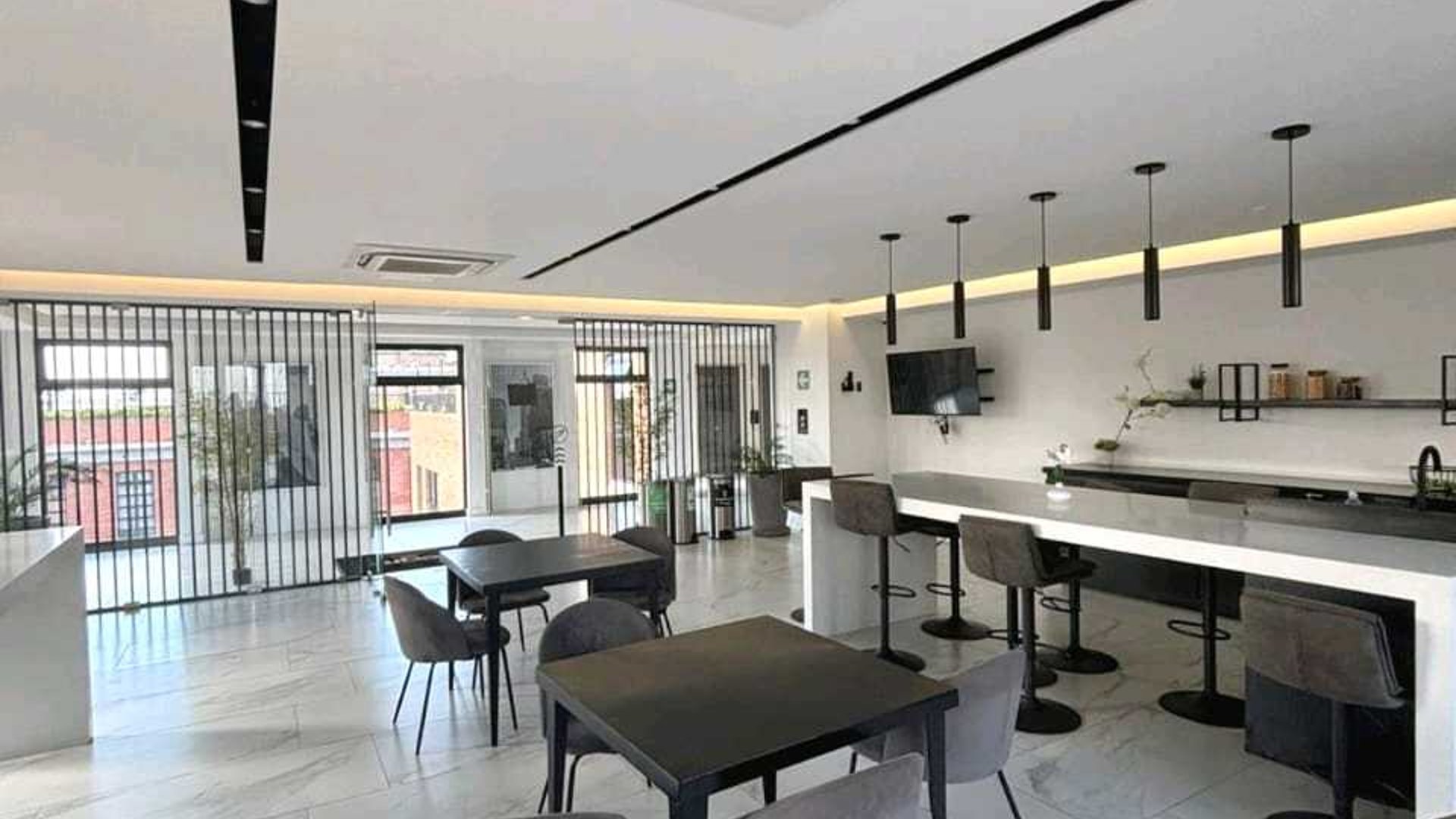 APARTAMENTO EN ALQUILER O VENTA????Edificio Céntrico, Zona 5 - Image 1