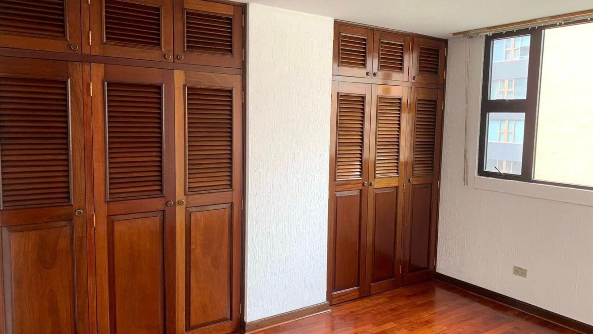 APARTAMENTO EN ALQUILER???? Edificio Greco, zona 14 Las Américas - Miniatura 10