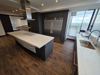 Venta de Penthouse de 4 habitaciones en zona 10 Ref-5053 - Image 13