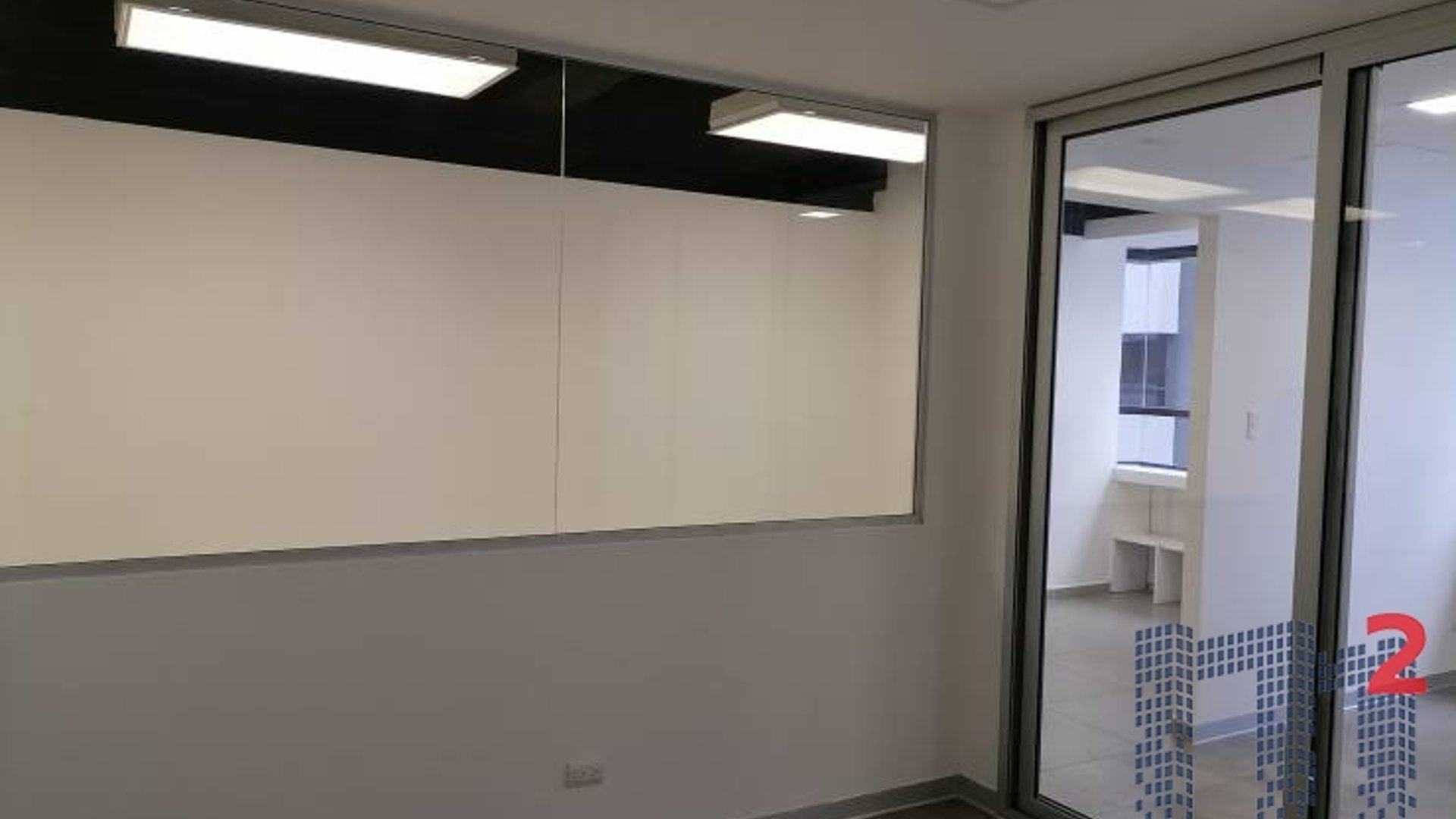 Oficina en Renta, Zona 10 (R8728) - Miniatura 9