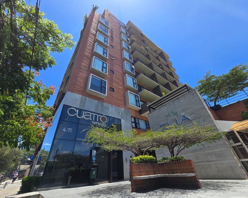 RENTA Apartamento Loft Zona 4 Edificio Cuatro Venezia