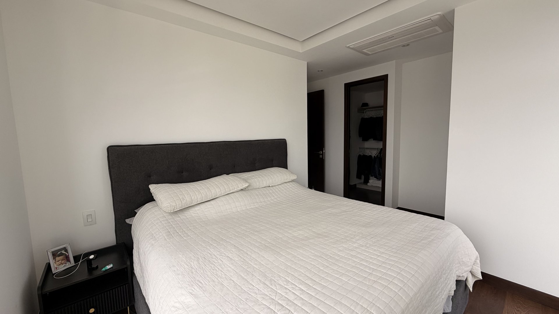 Apartamento en Alquiler Edificio Vasanta, zona 10 N12 - Miniatura 16
