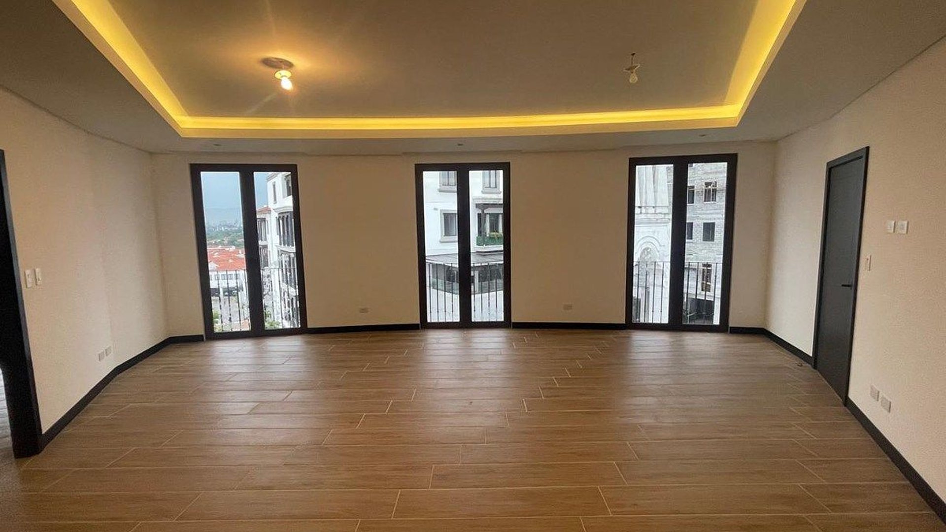 Apartamento en Renta - Lirios de Cayalá Zona 16