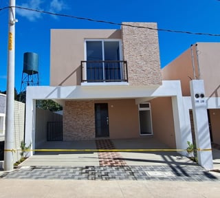 Casa en Venta en Altos de Village, Km. 25 CES Guatemala