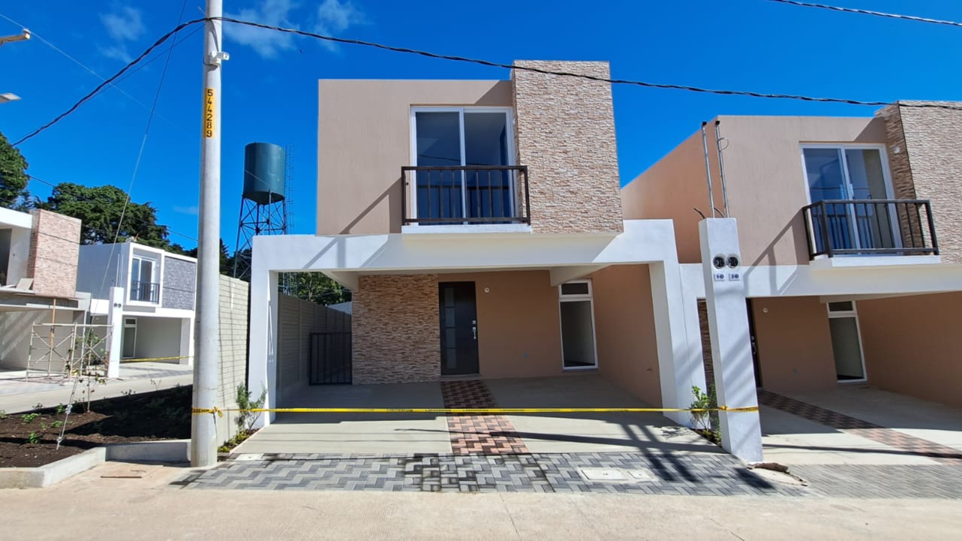 Casa en Venta en Altos de Village, Km. 25 CES Guatemala