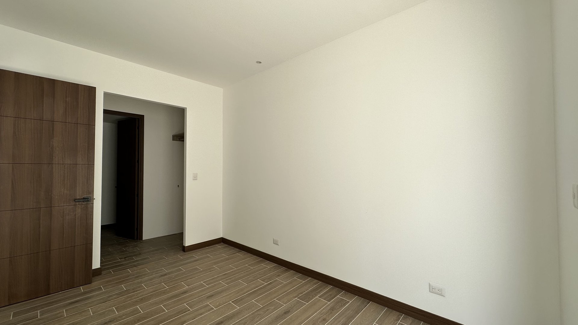 Apartamento en Alquiler Edificio Vila Catorce, zona 14 Guatemala - Miniatura 5
