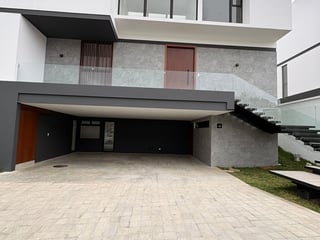 Venta de casa en Sauces del Pulte zona 16 - Image 2