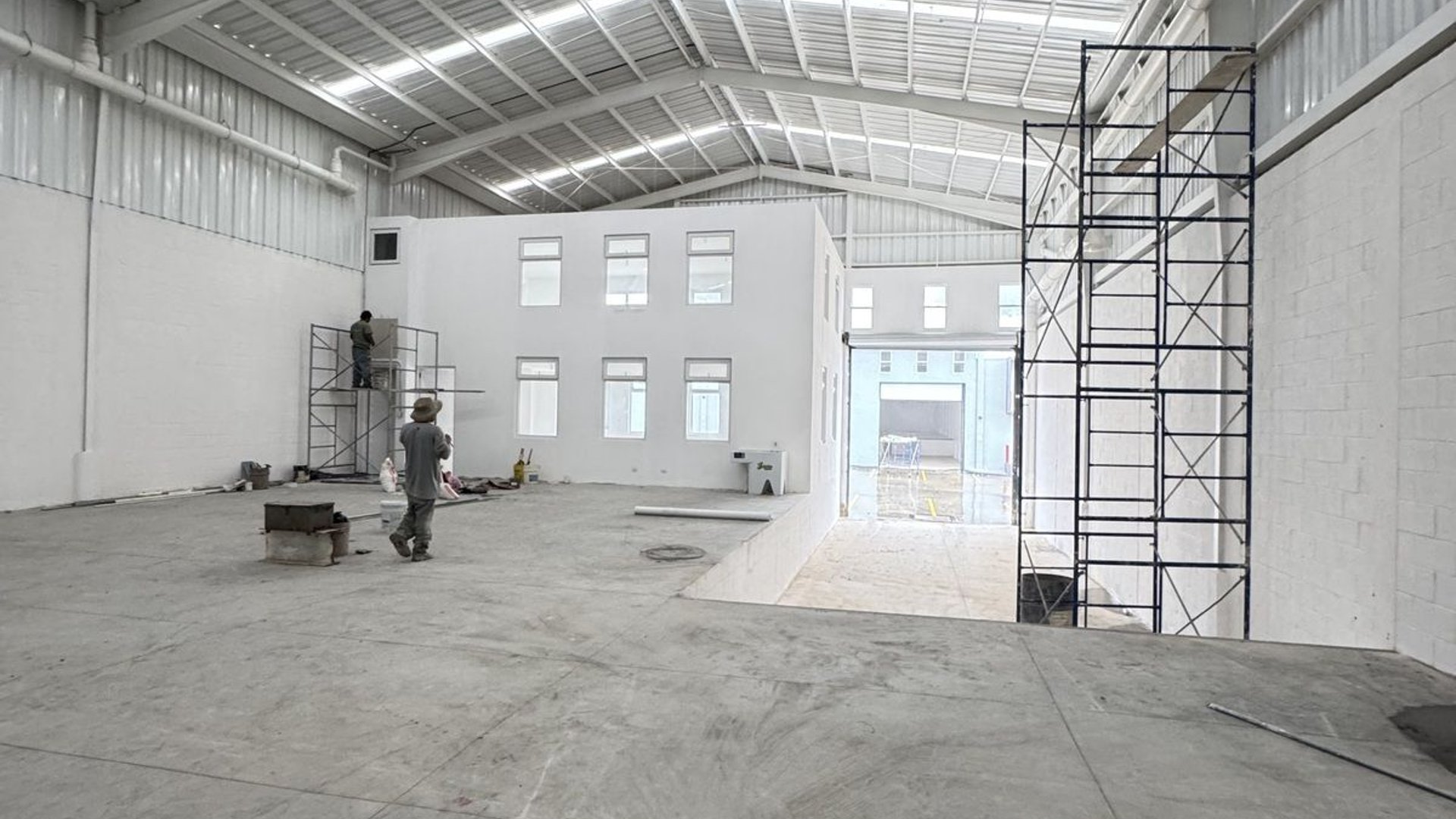 BODEGAS A ESTRENAR / km 28 CAES