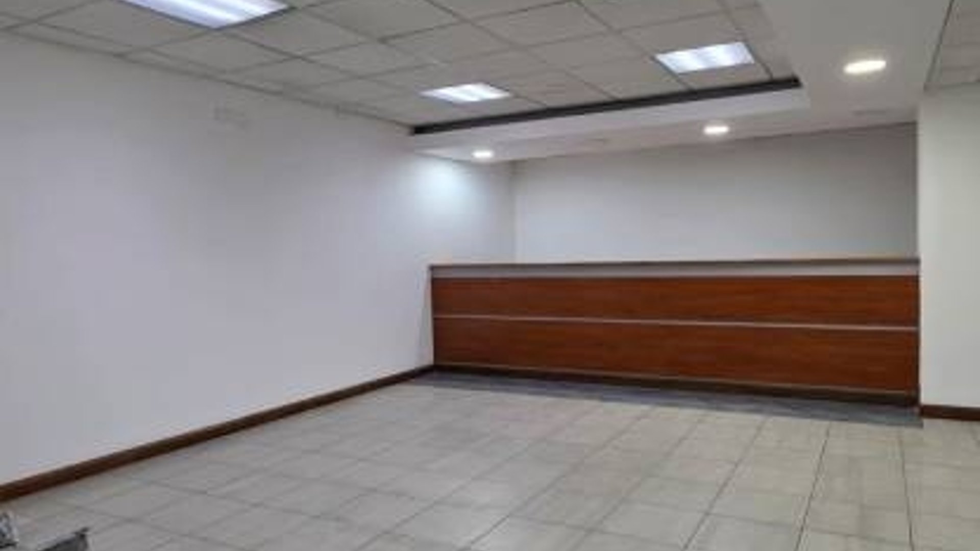 Local en Renta, Zona 08 (R10356) - Miniatura 2