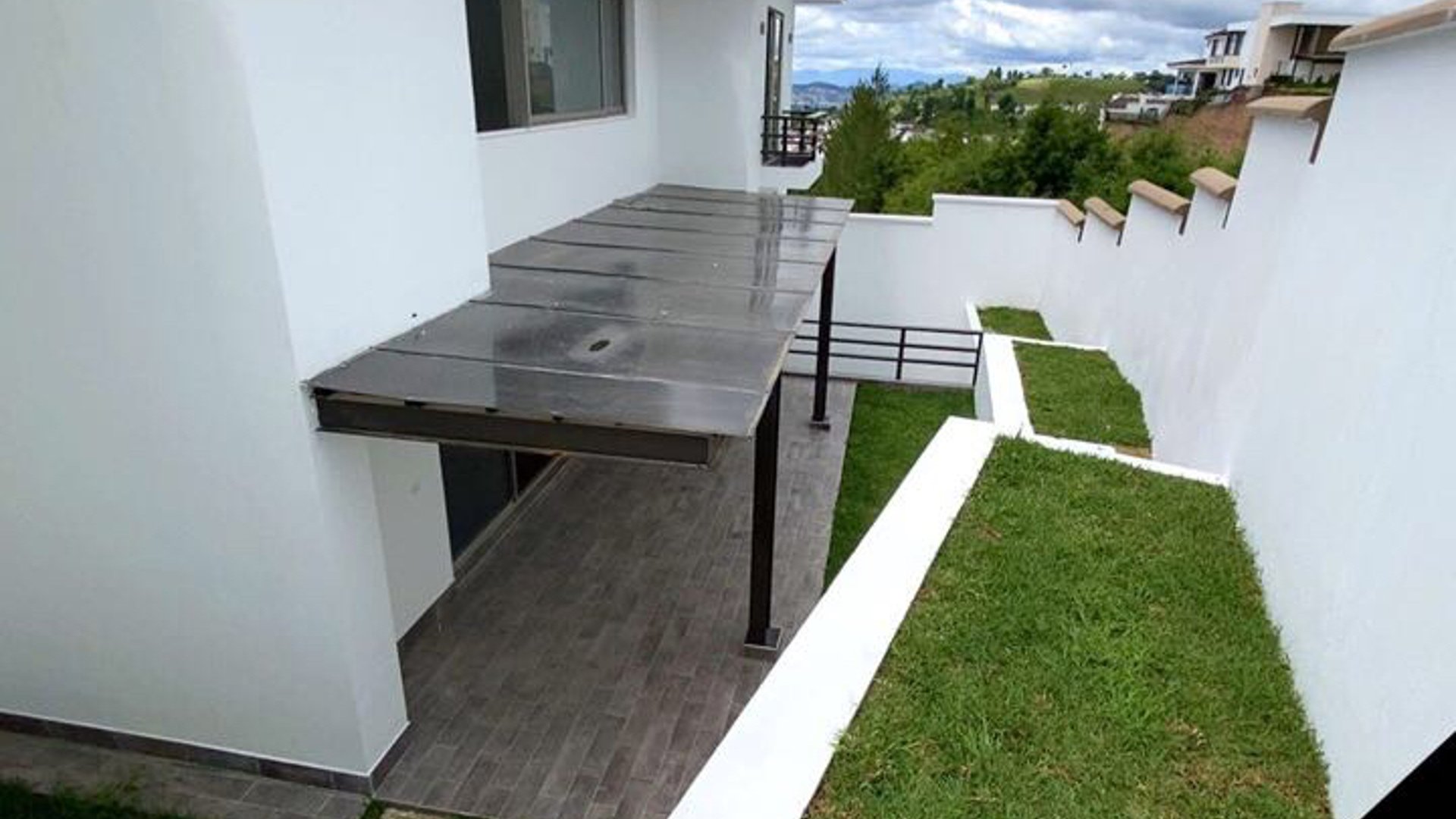 Vendo Linda Casa en Lomas de San Isidro zona 16 - Miniatura 20