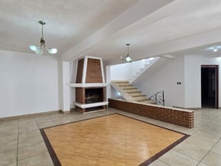 Casa grade en Venta Las Hojarascas Zona 1 de Mixco - 3