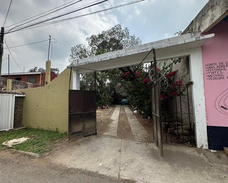 Rento Casa con uso de suelo comercial en San Cristobal