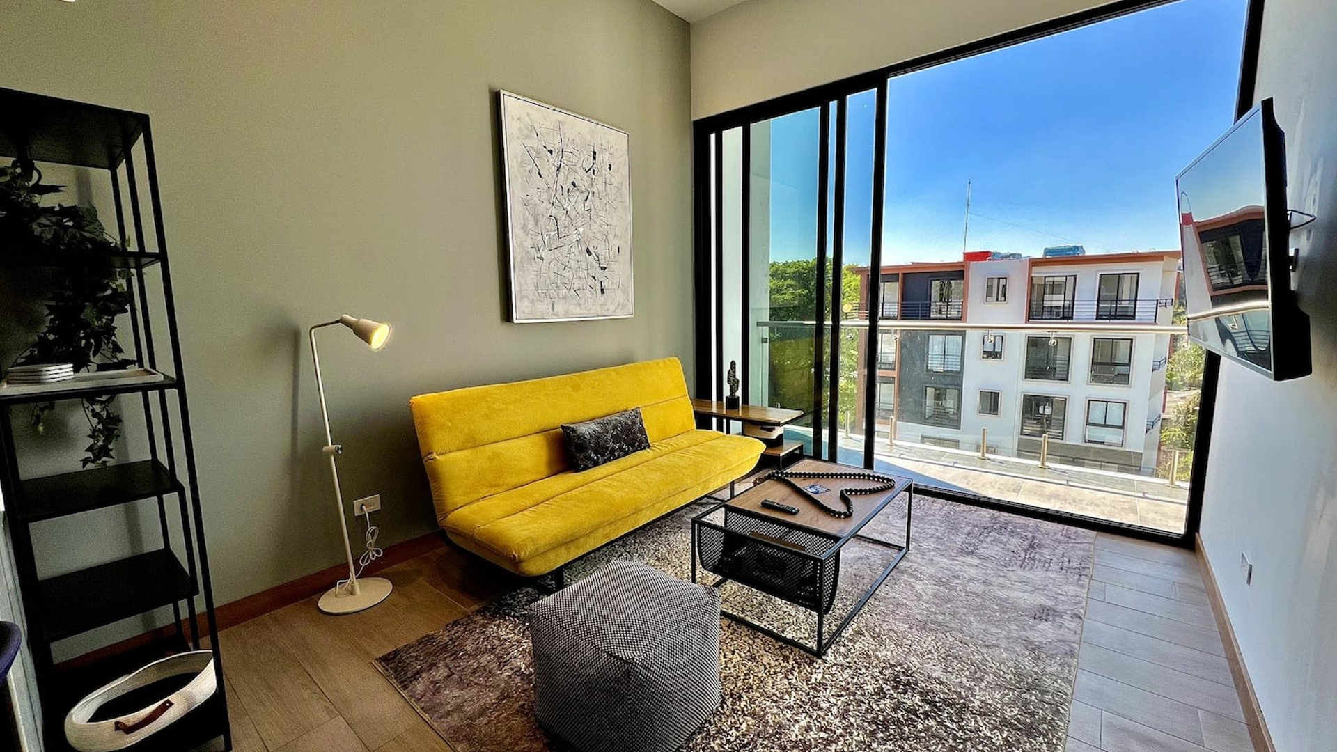 Apartamento Amueblado en Venta Edificio AOKI, zona 14 N7
