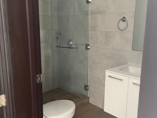 📍 APARTAMENTO EN VENTA – 2 HAB | EDIFICIO CASSIA | ZONA 15 VH1 - 3