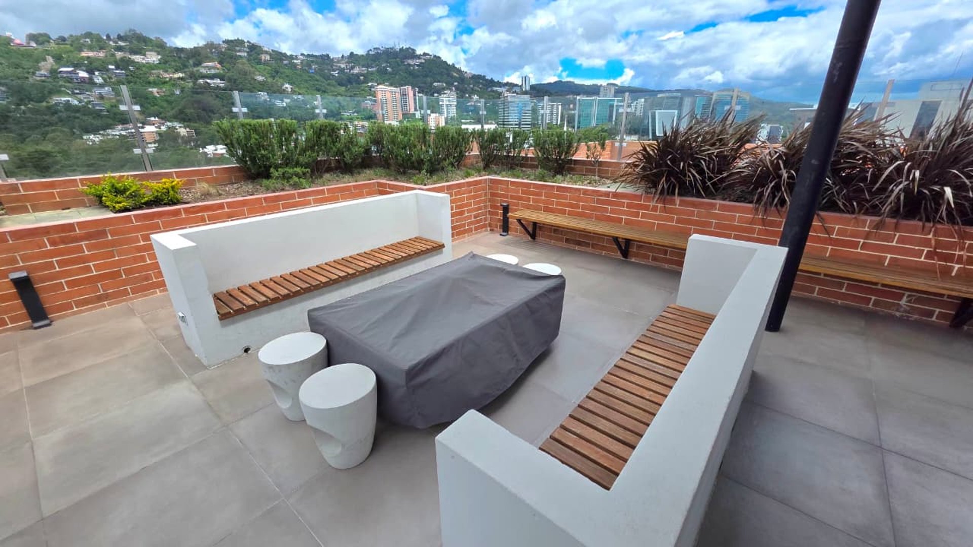 Apartamento en renta y venta en zona 15 VHl. - Miniatura 17